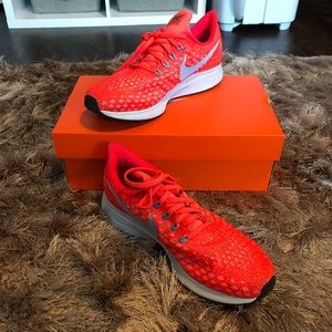 NIKE - Zoom Pegasus 35